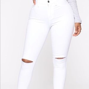 Highly waisted white jeans